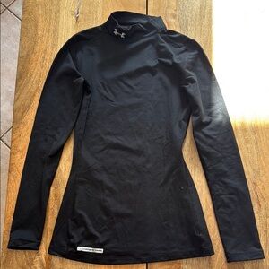 Under Armour Women's Black Long Sleeve Top